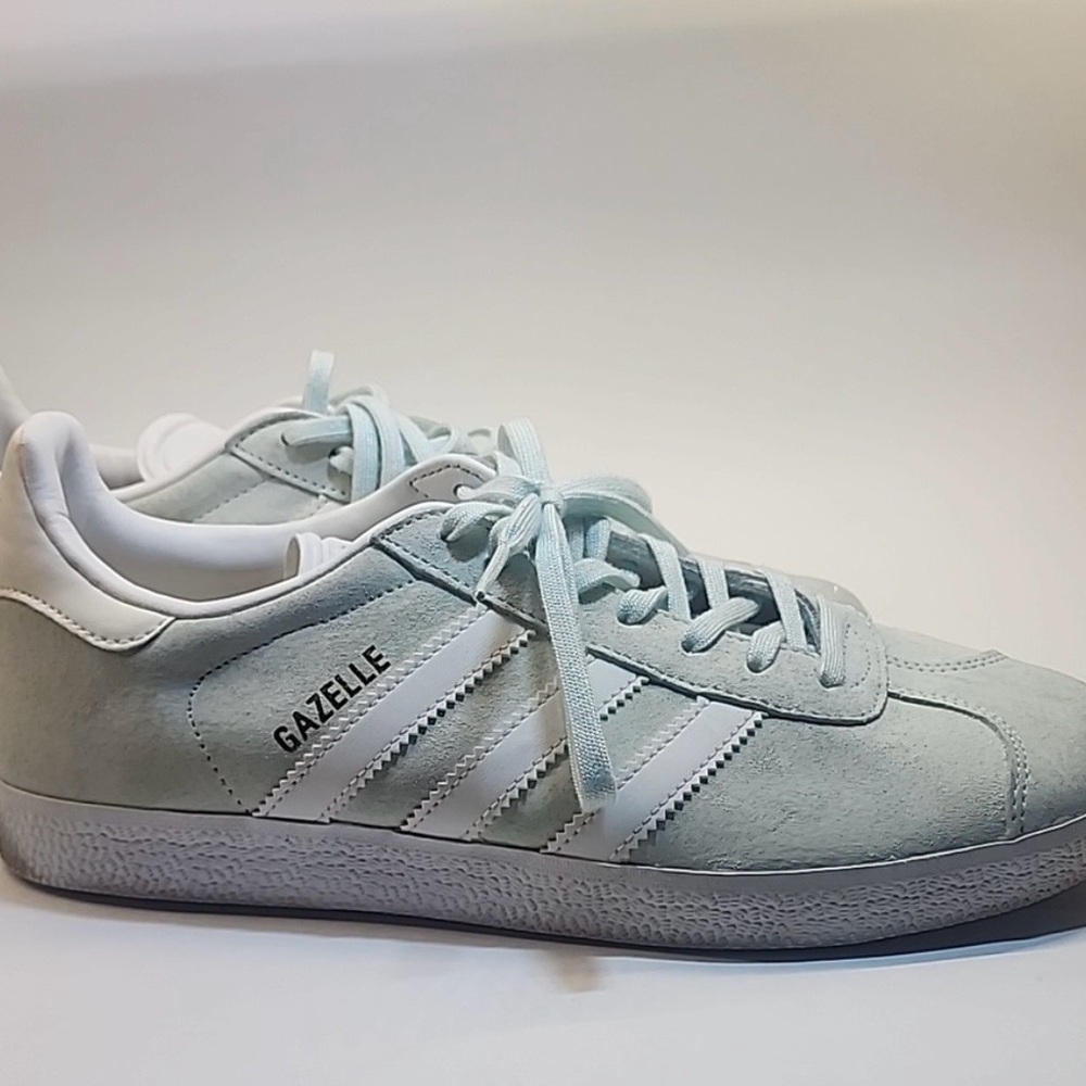 Adidas Women's Sneakers in Light Green and White